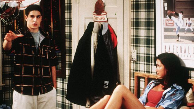 Shannon Elizabeth saat tampil di American Pie.