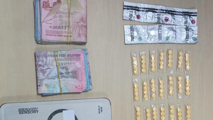 Barang bukti obat keras. (Dok. ist)