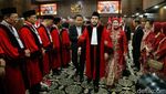 Detik-detik Anwar Usman Pingsan Usai Kirab Wisuda Purnabakti MK