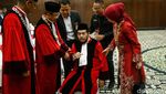 Detik-detik Anwar Usman Pingsan Usai Kirab Wisuda Purnabakti MK