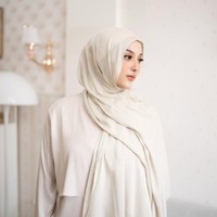 Dinan menjelaskan bahwa suaminya telah menjalani proses hukum selama empat tahun terakhir dan masih diwajibkan melapor hingga empat tahun ke depan, sembari mengklarifikasi bahwa seluruh harta yang diperoleh sepanjang 2018-2022, termasuk penghasilan dari YouTube dan endorse—telah disita oleh negara sebagaimana tercantum dalam data resmi kejaksaan. Foto: Dok. Instagram @dinanfajrina.