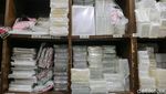 Harga Plastik Melonjak, Laba UMKM di Jatinegara Anjlok hingga 25%