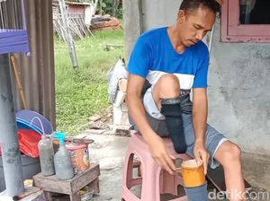 Perjuangan Hendra: Kehilangan Kaki, Bangkit dari Warung Kecil di Indramayu