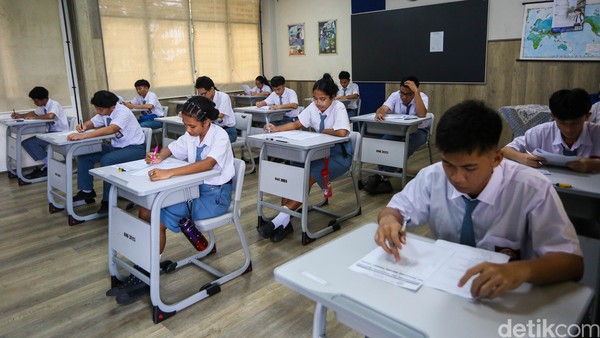 Pemerintah Kaji PTN Gratis untuk Perluas Akses Pendidikan Tinggi Pemerintah Kaji PTN Gratis untuk Perluas Akses Pendidikan Tinggi