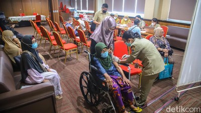 Jelang Haji, Jemaah Mulai Jalani Vaksinasi