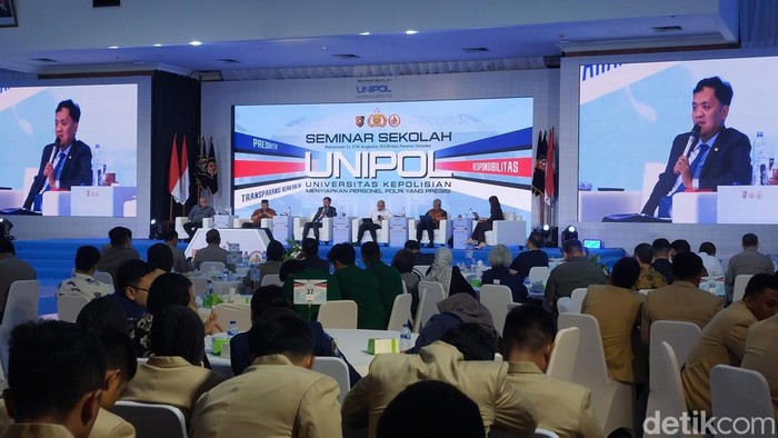Ketua Komisi III DPR RI Habiburokhman memuji Polri yang paling responsif dan terbuka terkait pemberian sanksi kepada anggotanya. (Rumondang/detikcom)