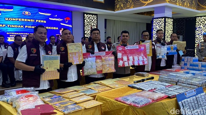 Konferensi pers Ditres Narkoba Polda Jabar