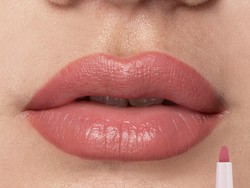 5 Brand Lokal yang Rilis Lip Liner untuk Tampilan Bibir Ala 90s