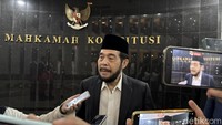 Anwar Usman Pingsan Usai Prosesi Wisuda Purnabakti di MK