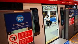 Mobilitas Penumpang LRT Jabodebek Menurun Kala WFH Diterapkan Mobilitas Penumpang LRT Jabodebek Menurun Kala WFH Diterapkan
