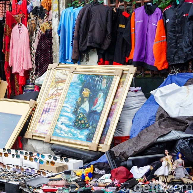 Pasar Loak Jatinegara Jadi Surga Barang Bekas, Diburu Kolektor dan Warga