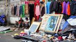 Pasar Loak Jatinegara Jadi Surga Barang Bekas, Diburu Kolektor dan Warga