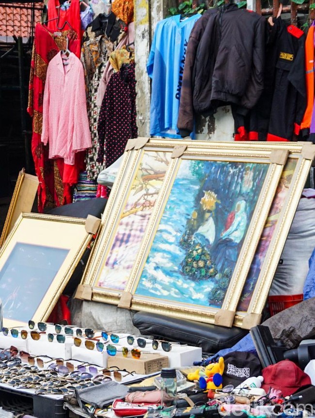 Pasar Loak Jatinegara Jadi Surga Barang Bekas, Diburu Kolektor dan Warga