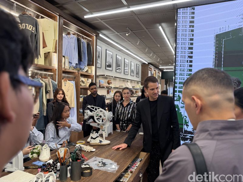 Pembukaan Toko Golden Goose Pertama di Indonesia, hadir di Plaza Senayan, Jakarta.