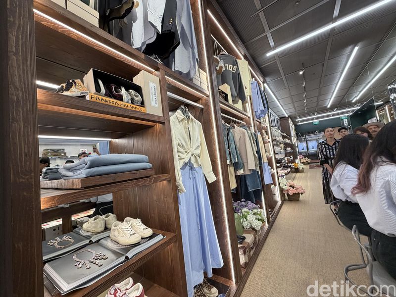 Pembukaan Toko Golden Goose Pertama di Indonesia, hadir di Plaza Senayan, Jakarta.