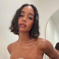 The soft bob adalah potongan bob yang mengikuti tekstur rambut alami kamu terutama yang ikal. Membuat gelombang akan membuat ilusi rambut lebih tebal.Foto: Instagram