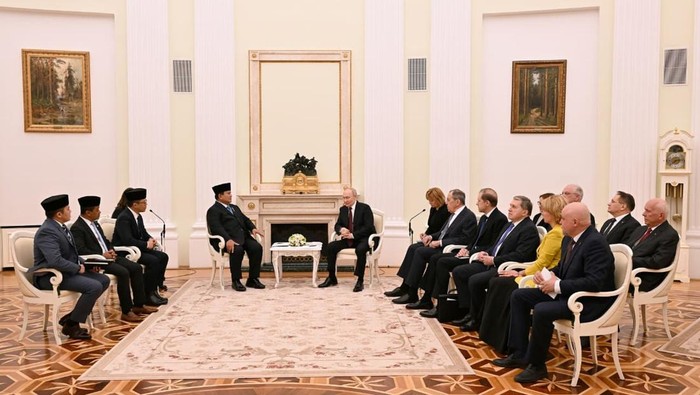 Presiden Prabowo Subianto bertemu Presiden Rusia Vladimir Putin di Istana Kremlin, Moskow, Senin (13/4/2026). (Muchlis Jr - Biro Pers, Media, dan Informasi Sekretariat Presiden)