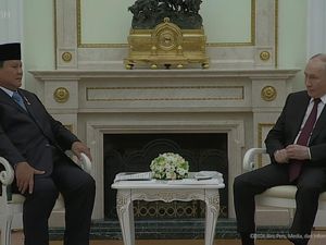 Prabowo Janji ke Putin Turun Tangan Kawal Kerja Sama Indonesia & Rusia
