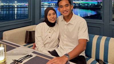 So Sweet! Rizky Ridho dan Istri Pamer Momen Makan Malam