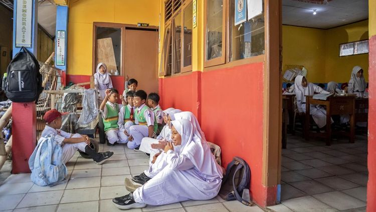 Sekolah Terdampak Sengketa Lahan, Siswa Harus Belajar Bergantian