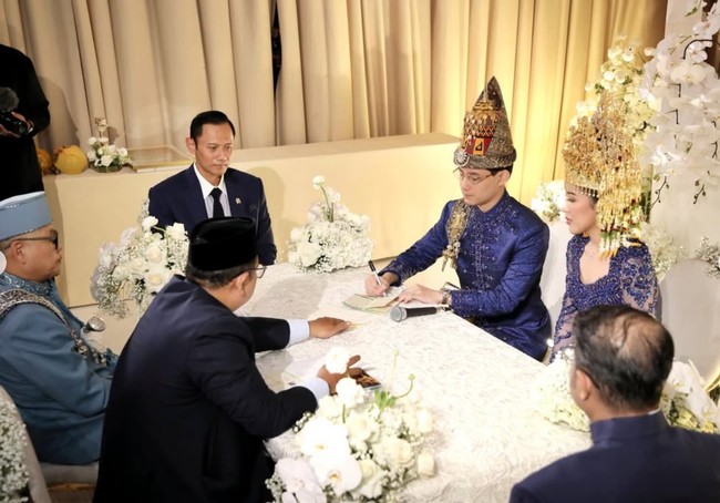 Teuku Rassya dan Cleantha Islan resmi menjadi pasangan suami-istri pada Minggu (12/4/26). Acara pernikahan digelar dengan mengusung adat Aceh. Adat Aceh sendiri dipilih karena Rassya diketahui memiliki keturunan Aceh dari pihak ayahnya. Foto: Instagram/@agusyudhoyono