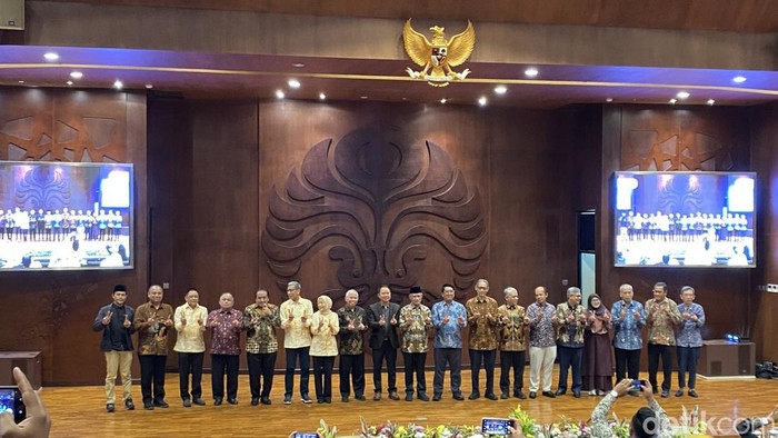 Universitas Indonesia dan PP Muhammadiyah meneken Memorandum of Understand (MoU) di Balai Sidang, Universitas Indonesia, Depok. (Devi/detikcom)