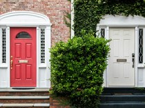Biar Makin Mewah, Coba Cat Pintu Depan Rumah Pakai 5 Warna Ini