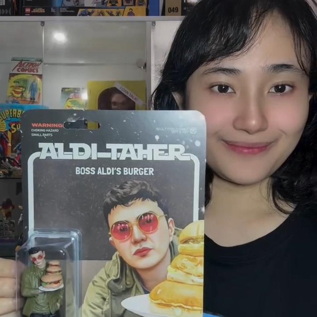 Figurines Aldi Taher Pegang Burger Buatan Kreator Ini Bikin Heboh