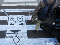 Zebra Cross Cideng Digambar Ulang Warga, Aksi Swadaya Ini Jadi Sorotan