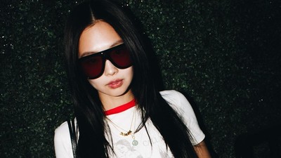 Adu Gaya BLACKPINK di Coachella 2026, Harga Sendal Jennie Bikin Salfok