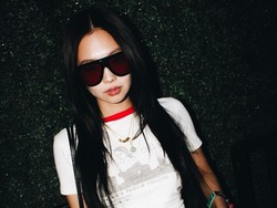 Adu Gaya BLACKPINK di Coachella 2026, Harga Sendal Jennie Bikin Salfok