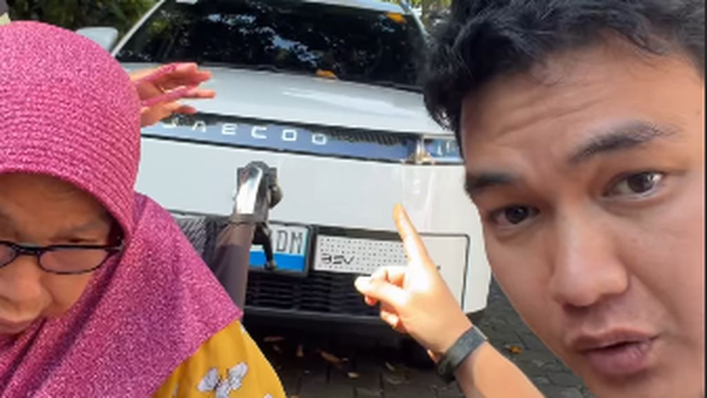 Di Balik Sukses Jualan Burger, Aldi Taher Berjuang Sembuhkan Ibu dari Stroke