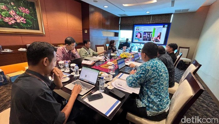 Penjurian yang dilakukan oleh kalangan industri di ajang penghargaan Apresiasi Konektivitas Digital.