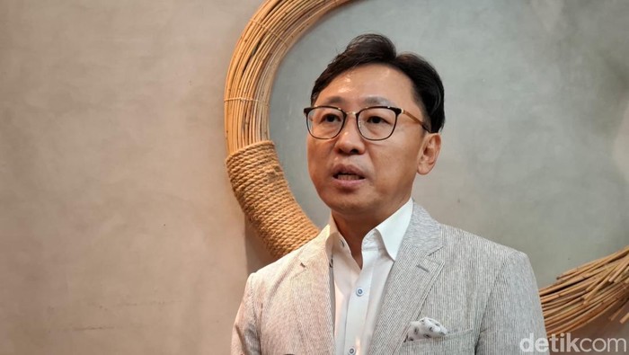 Corporate Planning General Manager PT Lotte Chemical Indonesia (LCI) Lee Dae Lo