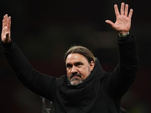 Manajer Leeds Lebih Suka Kalahkan 11 Pemain MU