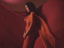 Video: Penantian 18 Tahun, Akhirnya Dee Lestari Rilis Album Baru
