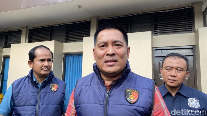 Polda Jawa Tengah (Jateng) masih mendalami kasus dugaan pengoplosan LPG di sebuah SMK swasta di Brebes yang menyeret kepala sekolah sebagai tersangka.