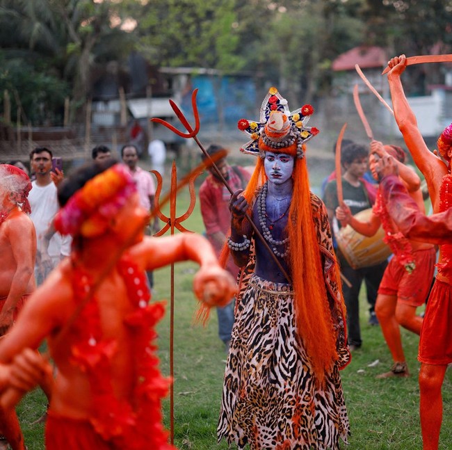 Festival Lal Kach Warnai Perayaan Tahun Baru Bengali