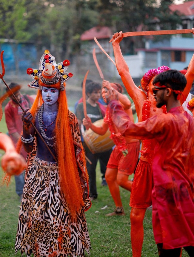 Festival Lal Kach Warnai Perayaan Tahun Baru Bengali