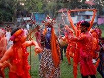 Festival Lal Kach Warnai Perayaan Tahun Baru Bengali