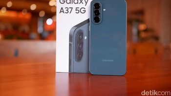 Dapur pacu Galaxy A37 5G ditenagai chipset Samsung Exynos 1480 yang menjanjikan peningkatan NPU167%, CPU 14% dan GPU24%. Dipadukan dengan RAM 8 GB dan penyimpanan internal 128 GB atau 256 GB. Foto: Adi FR/detikINET