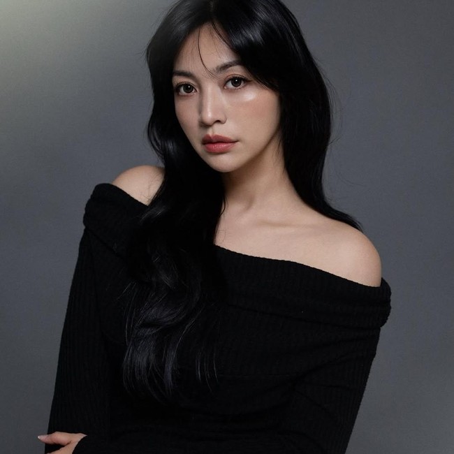 Saat Hesti Purwadinata Balik Setelan Model Lagi