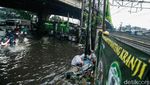 Hujan Deras, Kolong Flyover Kranji Kembali Tergenang