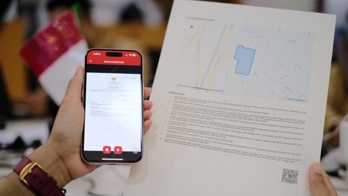 ilustrasi cek kesesuaian data sertifikat tanah