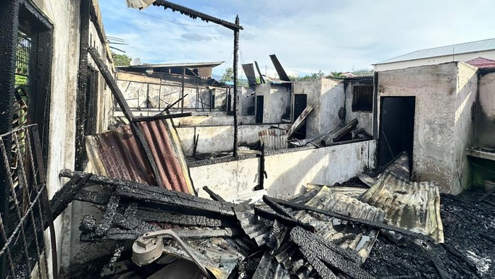 Kebakaran rumah kos di Kotaraja Jayapura.