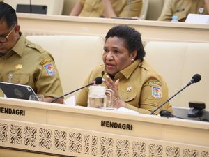 Wamendagri Ribka Paparkan Pengelolaan Dana Otsus Papua di DPR