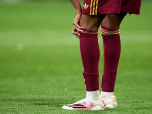 Terjangan Kaki Hubner dan Kontroversi Shin Pads Mini