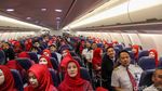 Lion Air Berangkatkan 198 Awak Kabin untuk Penerbangan Haji Global