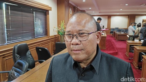 Anggota DPRD Badung Fraksi PDIP, I Wayan Luwir Wiana (Agus Eka)