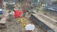 Yai Mim Dimakamkan di Blitar Dekat dengan Makam Orang Tua
